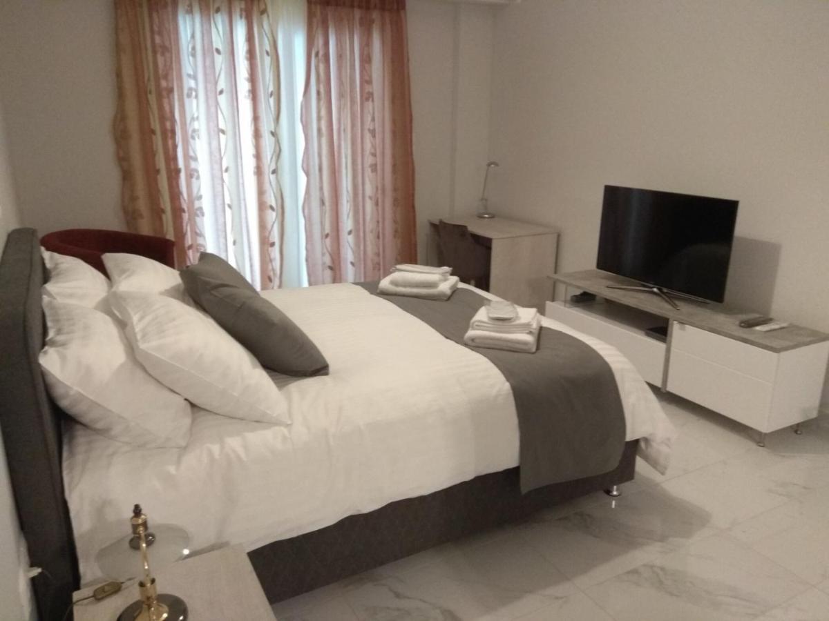 V17 Syntagma Studio เอเธนส์ ภายนอก รูปภาพ