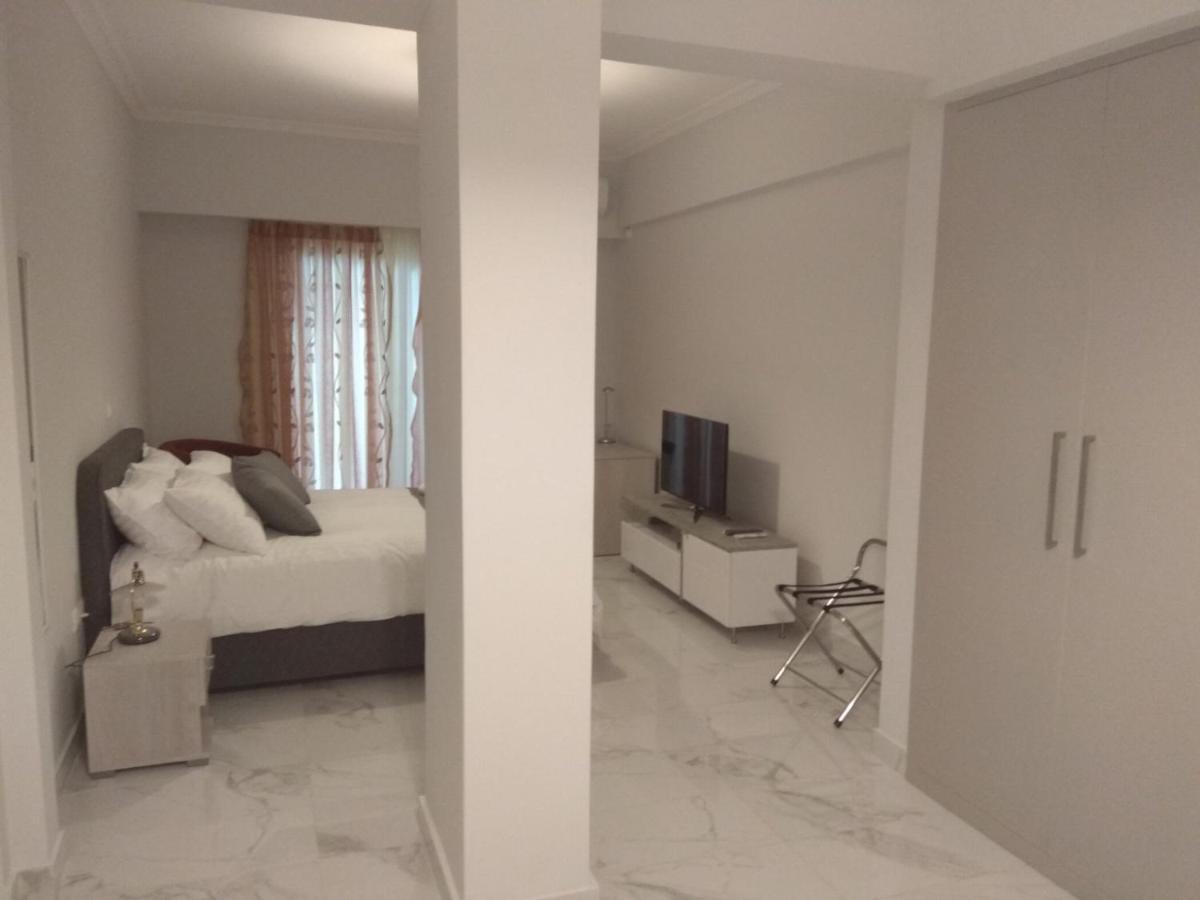 V17 Syntagma Studio เอเธนส์ ภายนอก รูปภาพ
